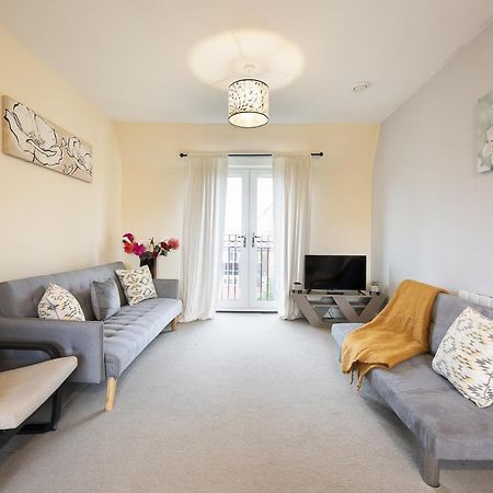 Inaras Place Aylesbury  Extérieur photo