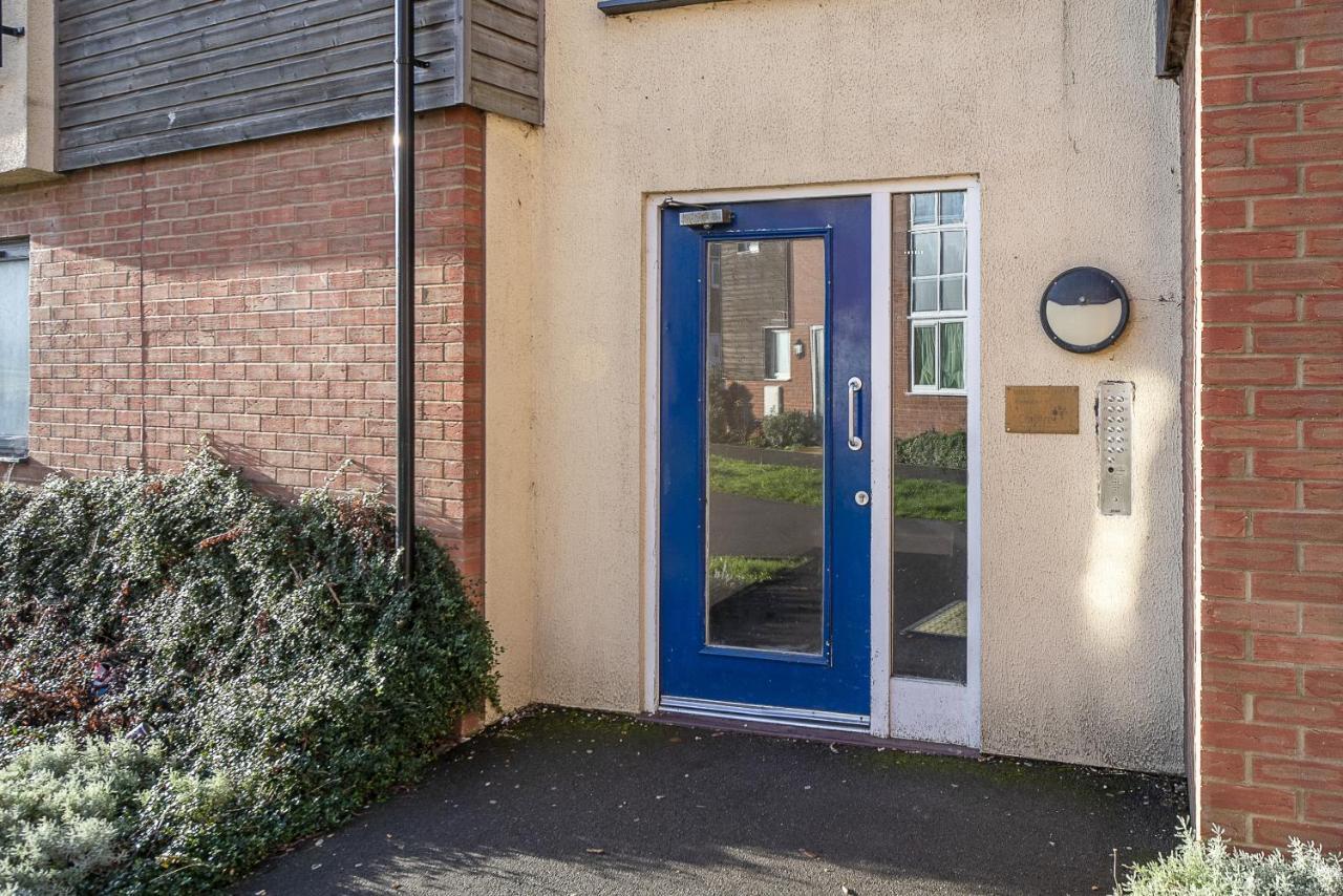 Inaras Place Aylesbury  Extérieur photo