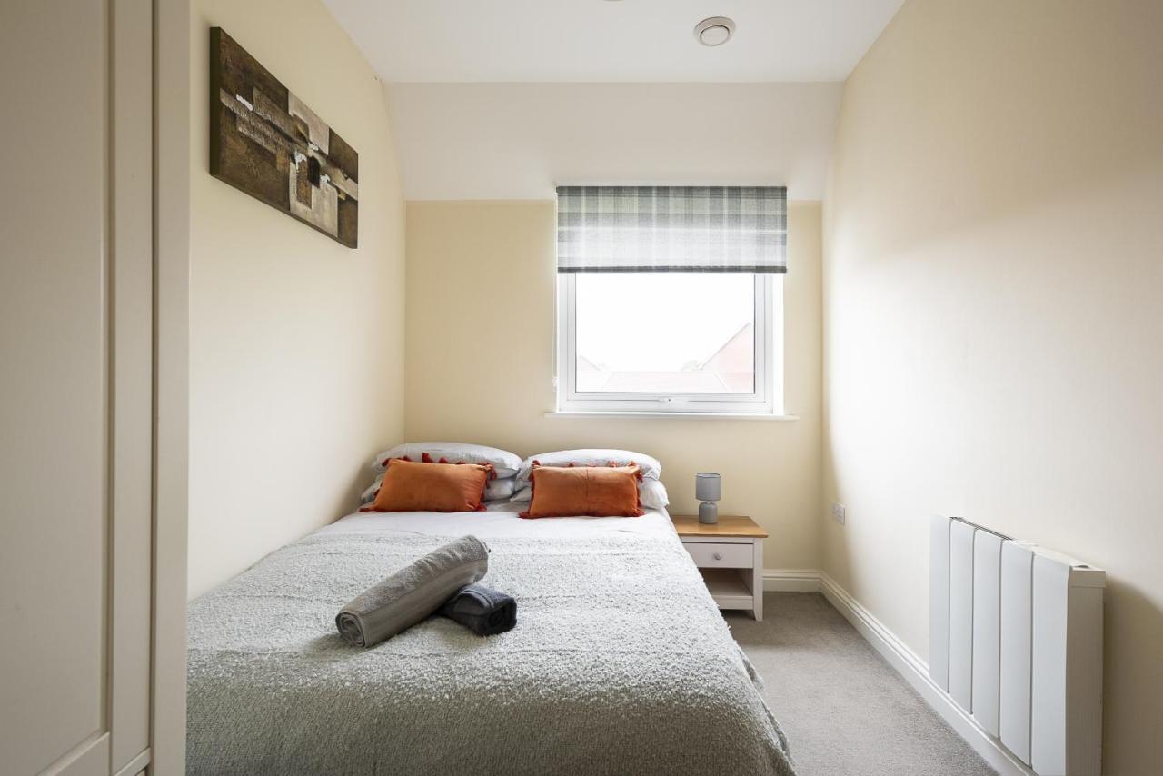 Inaras Place Aylesbury  Extérieur photo